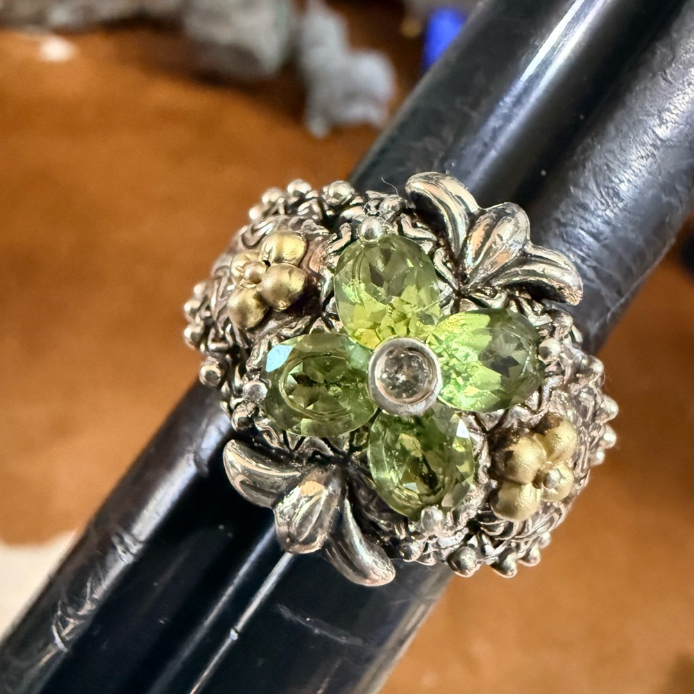 Bixby, 925 Silver w 18kt Yellow Gold Floral, Flower Ring with Peridot Sz 10
